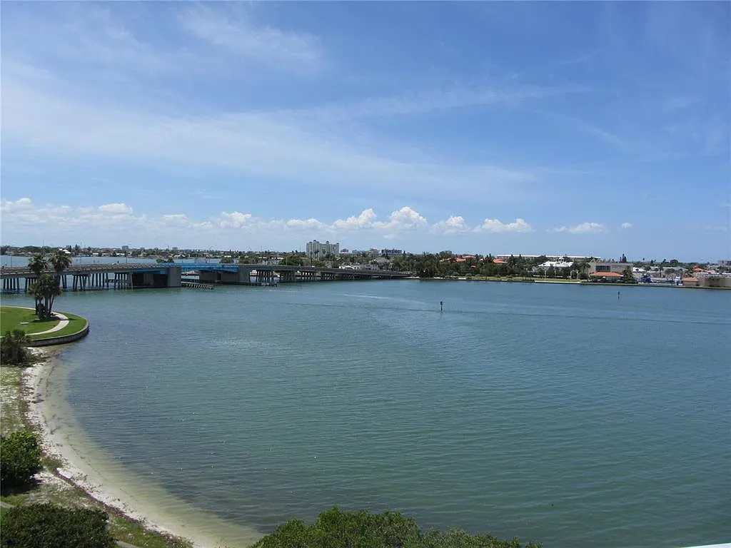 2 bed, 2.0 bath, 1200 sqft, $3,000 — Photo 1
