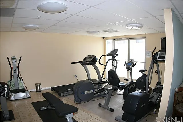 11124 Burbank Blvd #201 — Photo 25