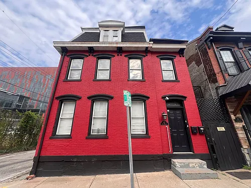 42 Van Braam St Photo 1
