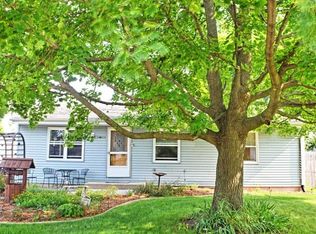 34W854 N James Dr, St Charles, IL