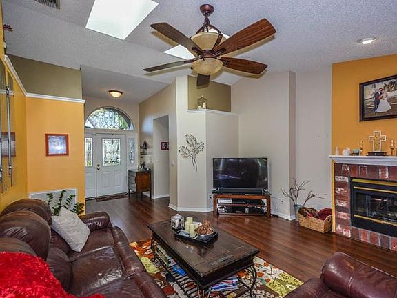 4th image of 1144 Rolling Oaks Ave