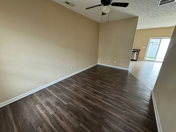 2nd image of 4927 Tuscany Ln