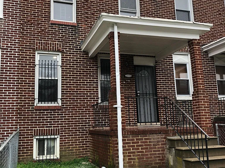 3333 Ravenwood Ave — Photo 1