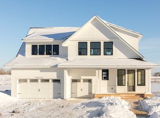 16214 Dryden Rd, Lakeville, MN 55044