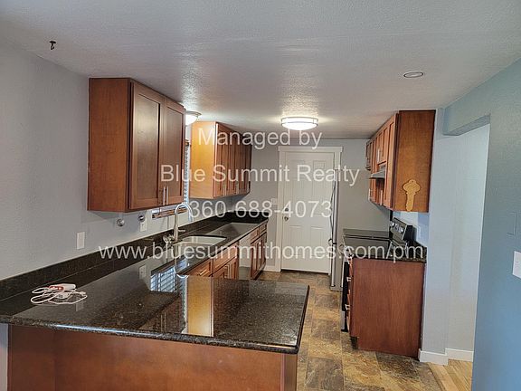 2nd image of 5001 Rainier Ave SE