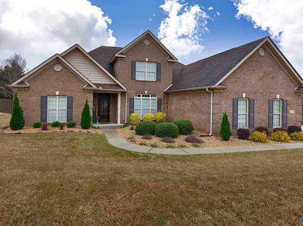 131 River Meadow Way, Huntsville, AL 35811