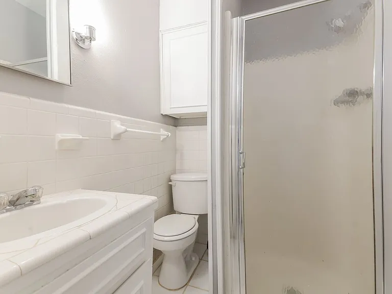 1400 N Austin St — Photo 15