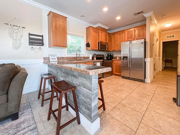 37 Palm Dr — Photo 4