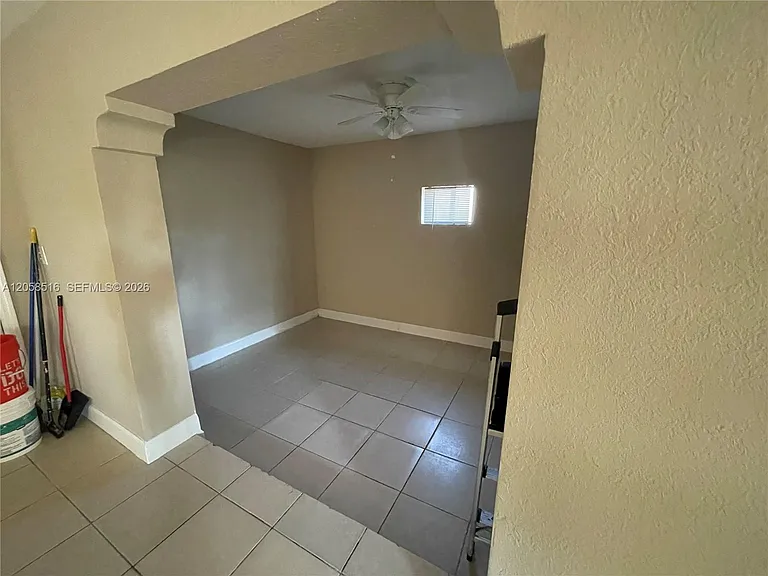 1810 SW 64th Ter — Photo 7