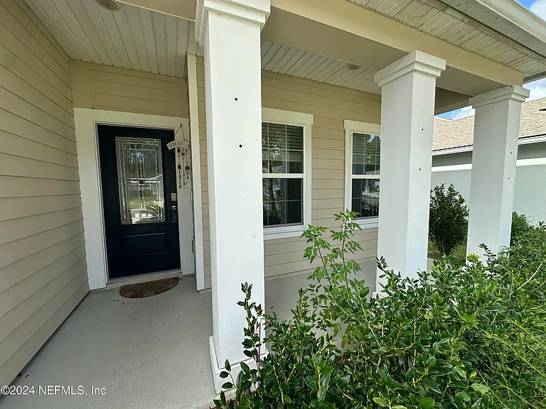 122 Codona Glen Dr — Photo 2