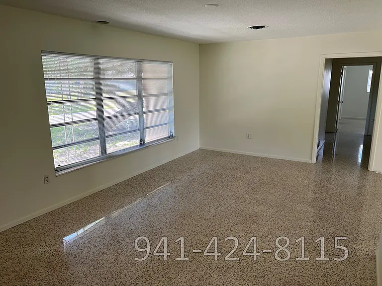 2503 Hibiscus St — Photo 3