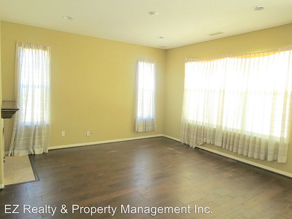 4th image of 854 Wilde Ln