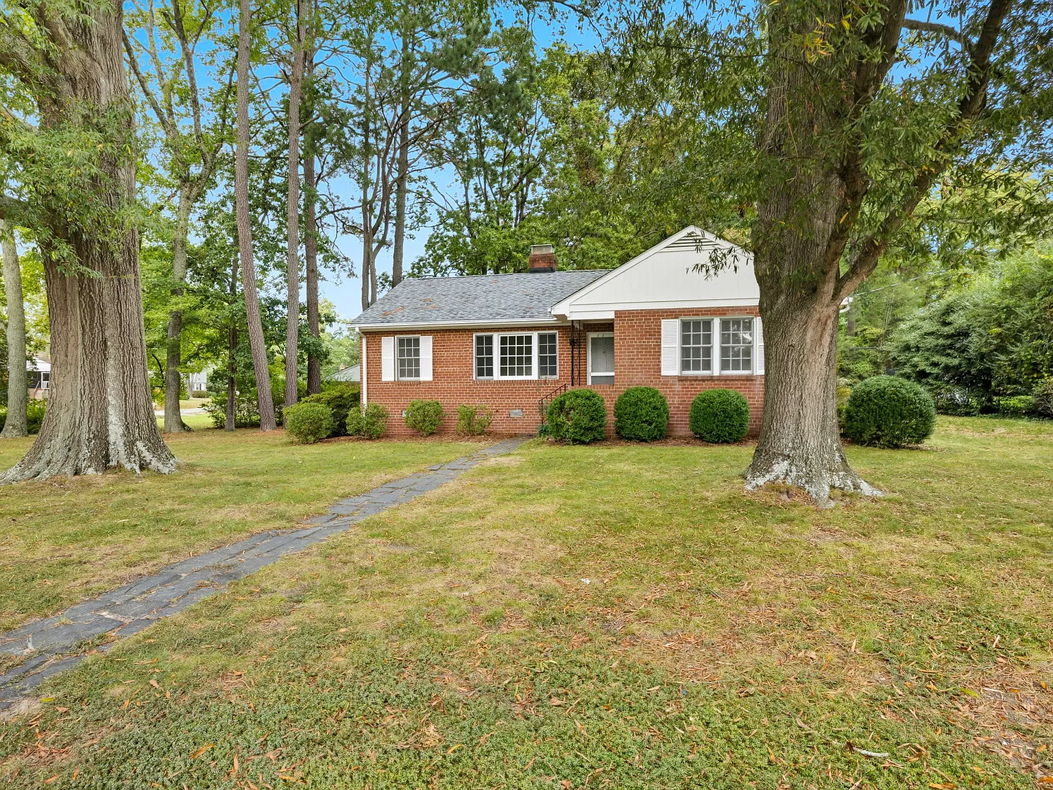 1710 Terrell Dr — Photo 3