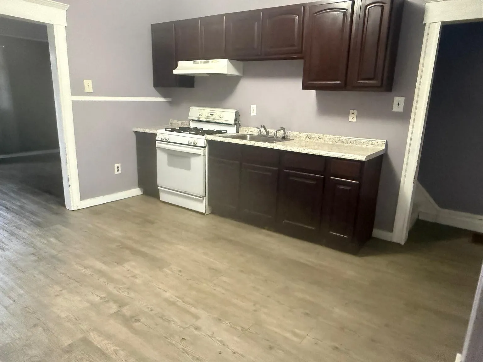 2 bed, $1,100 — Photo 2