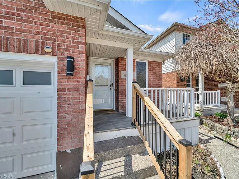347 Keewatin Ave #MAIN LEVEL — Photo 2