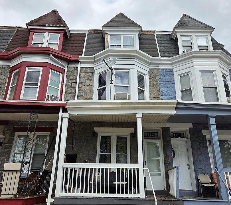 1st image of 123 W Green St