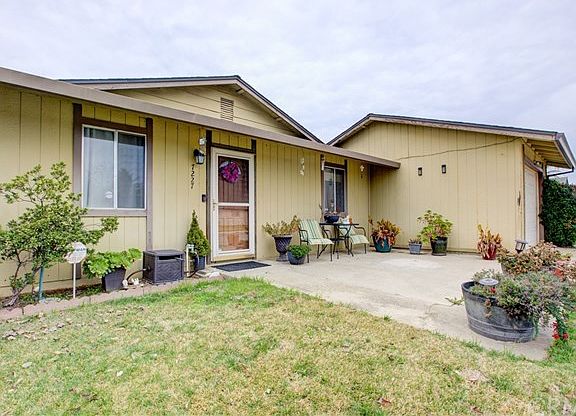 4th image of 7227 Barbera Ave