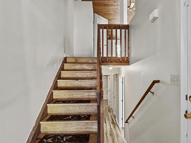 3533 Lochdale Ter — Photo 4