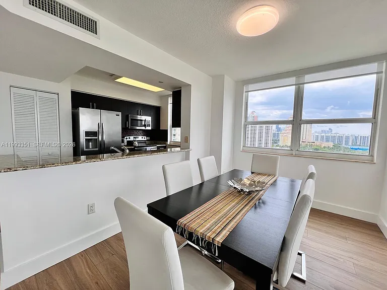 19501 W Country Club Dr #1408 — Photo 7