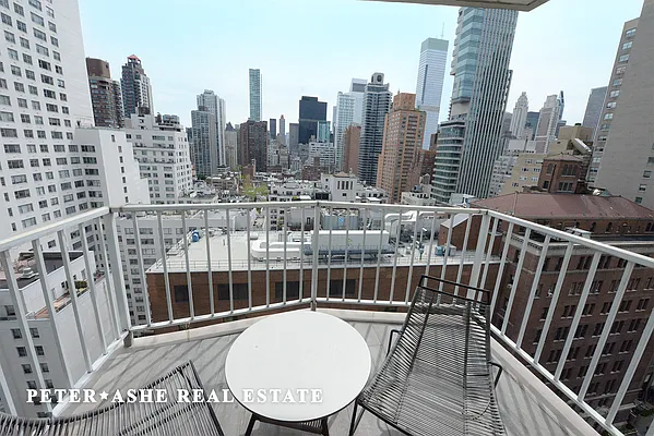 Rented by Peter Ashe | media 29