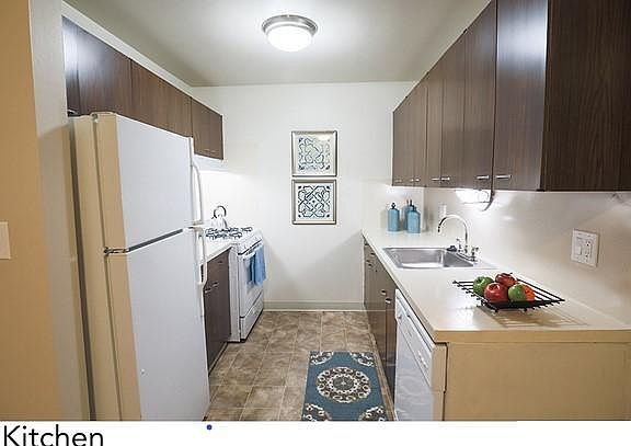 2nd image of 1071 Barton Dr APT 105