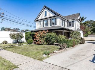 1967 Oakland Ave, Wantagh, NY 11793