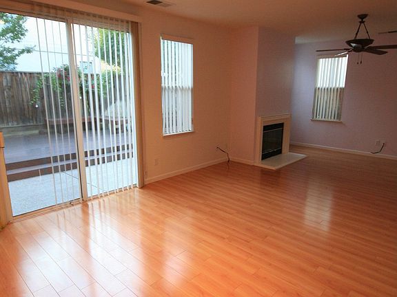 4th image of 2985 Briona Ct
