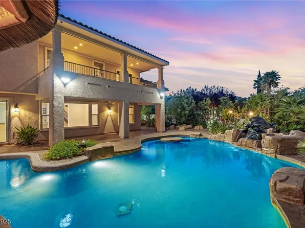 3010 Hammerwood Dr, Las Vegas, NV 89135