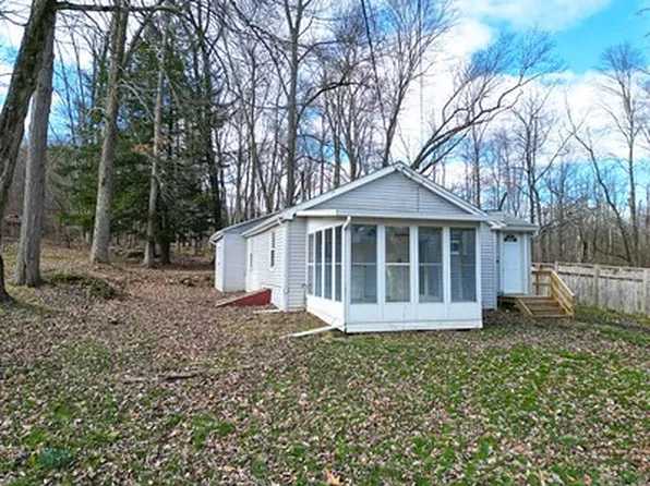 102 Hillcrest Ave, Polk, PA 16342