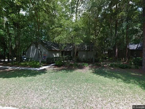 8410 SW 55th Pl — Photo 2