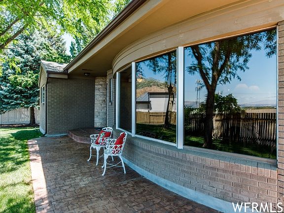 3rd image of 3549 E Covepoint Dr