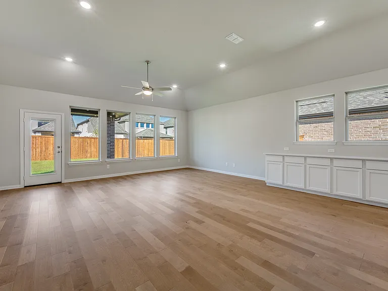 1312 Silver Grass Mdw — Photo 3