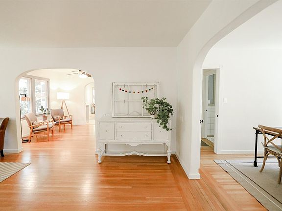 4th image of 829 3rd St