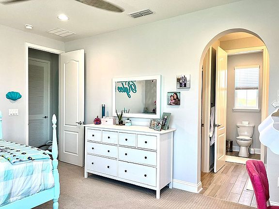 Jack & Jill bedroom A