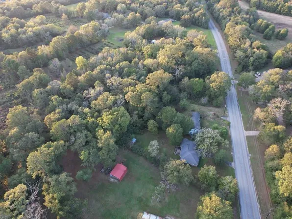 1707 Lotus Ln, Lufkin, TX 75904