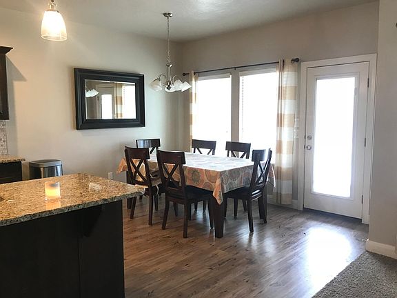 4th image of 2922 E Ashby Dr