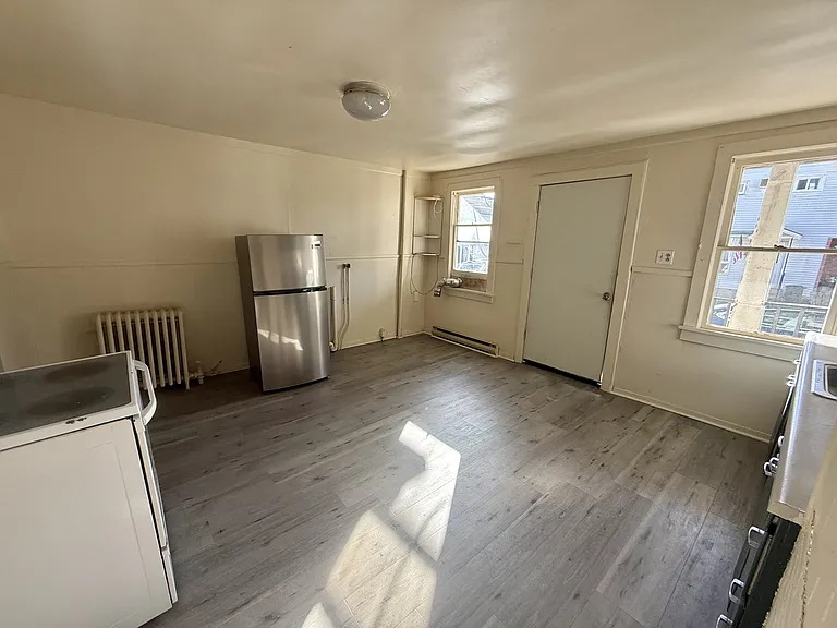 122 Willow St #1 — Photo 3