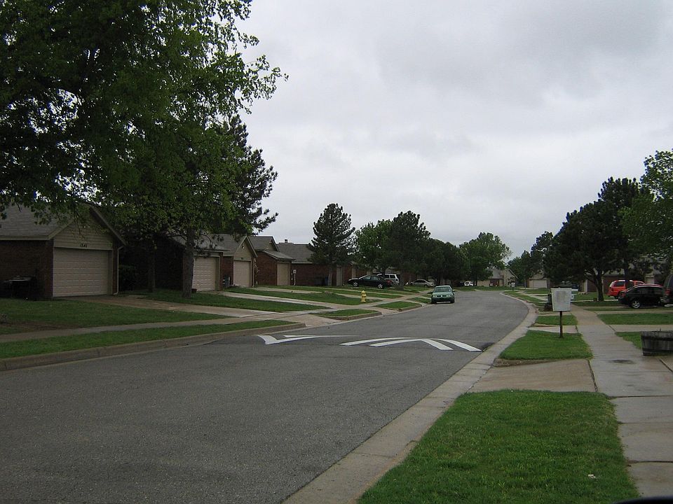 2nd image of 4412 S 131st Ave E