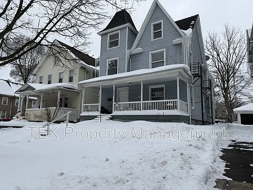 195 Parsells Ave #UP Photo 1