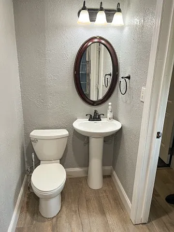 2710 Cansler Dr — Photo 3