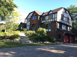 3565 Duke Rd, Oakland, MI 48363