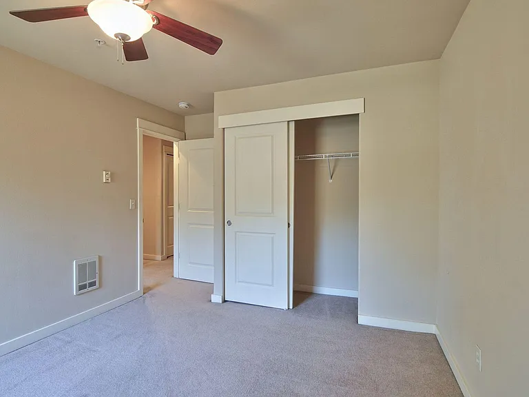 2109 NE 50th Way — Photo 30
