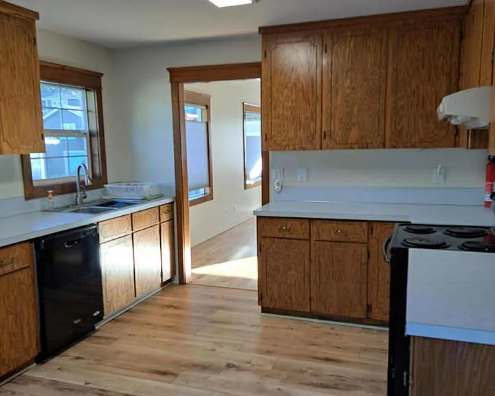 2960 Brussells St — Photo 11