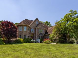 404 Joanne Ct, Bartonsville, PA 18321
