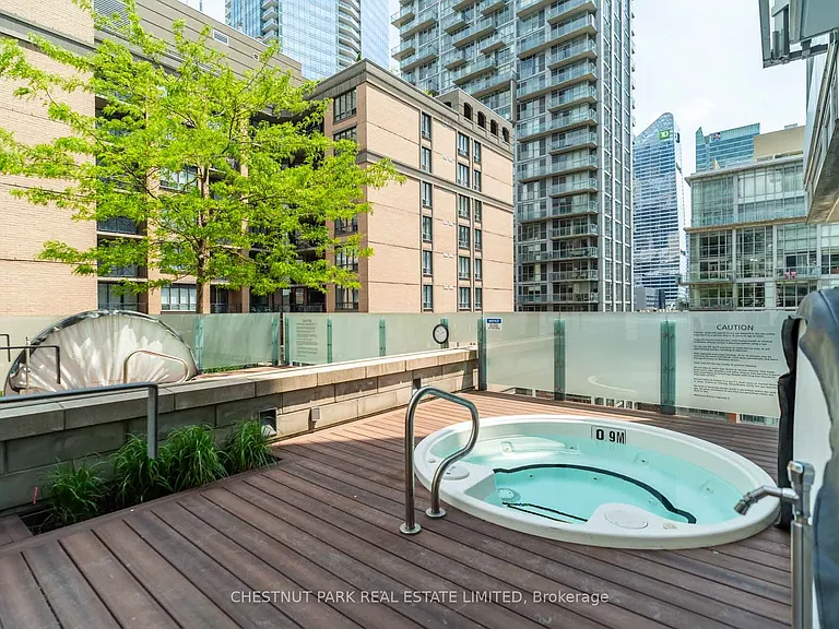 199 Richmond St W #711 — Photo 32