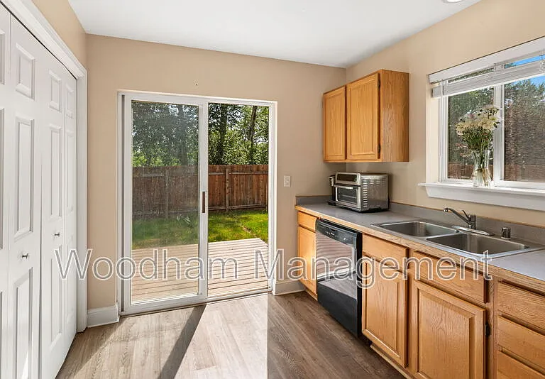 306 Golden Valley Dr — Photo 12