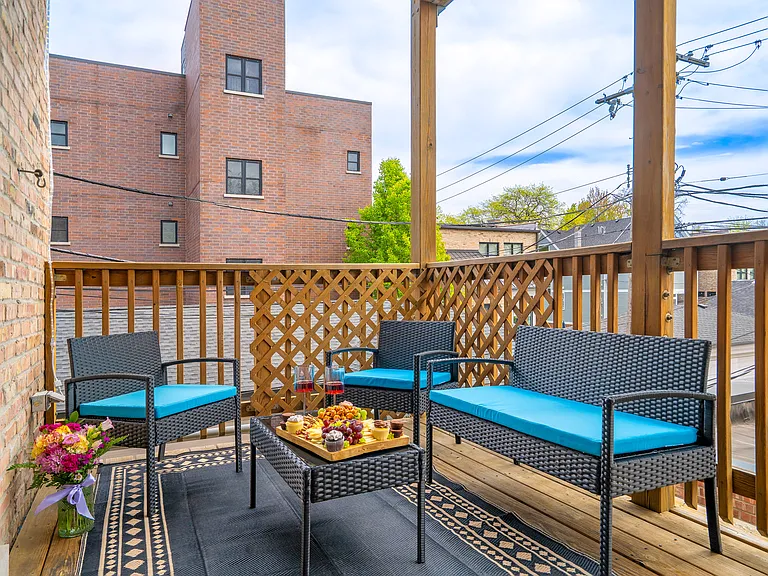 2117 W Irving Park Rd #2R — Photo 13