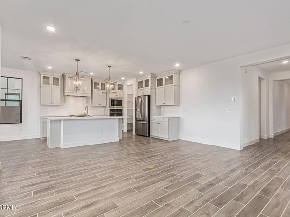 2451 W Los Arboles Pl, Chandler, AZ 85224