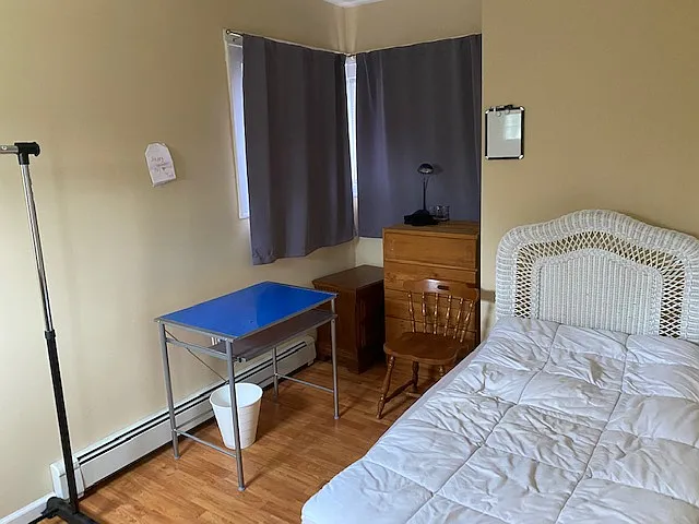 4 bed, 1100 sqft, $4,500 — Photo 2