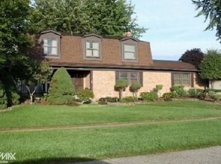 54371 Blue Cloud Dr, Shelby Township, MI 48315
